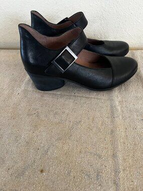 Dansko Woman Black Leather Roxanne Mary-Jane Heel Buckle Mules/Clogs Sz 8.5 - 9